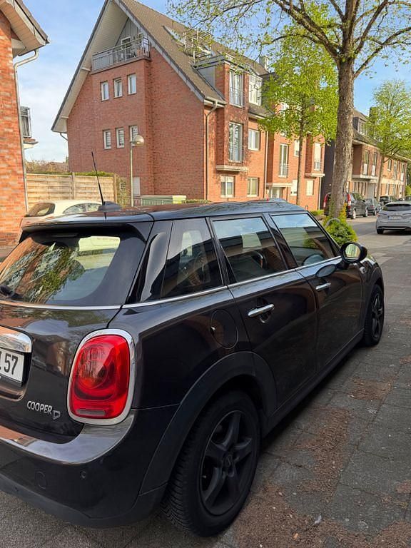 Second-hand Mini Cooper D 116 CP (85 kW) 2015 Negru Hatchback