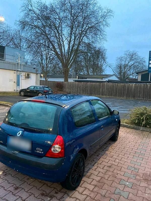 Gebraucht Renault Clio II 58 PS (42 kW) 2006 Blau Kleinwagen