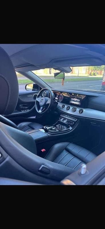 Gebraucht Mercedes E220 Avantgarde 194 PS (142 kW) 2017 Schwarz Cabrio