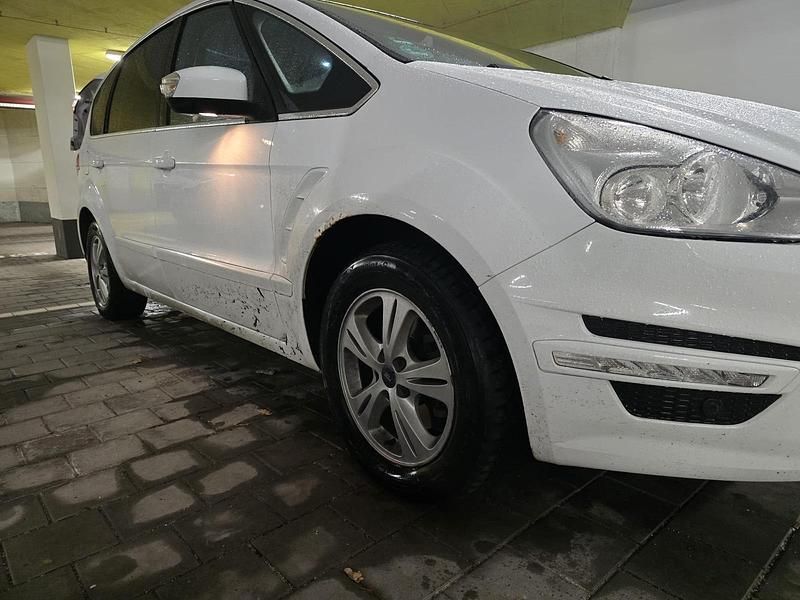 Gebraucht Ford S-MAX S 116 PS (85 kW) 2010 Weiß Van / Kleinbus