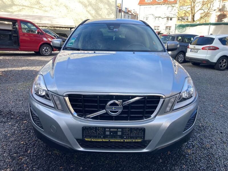 Gebraucht Volvo XC60 Kinetic 136 PS (100 kW) 2013 Silber SUV