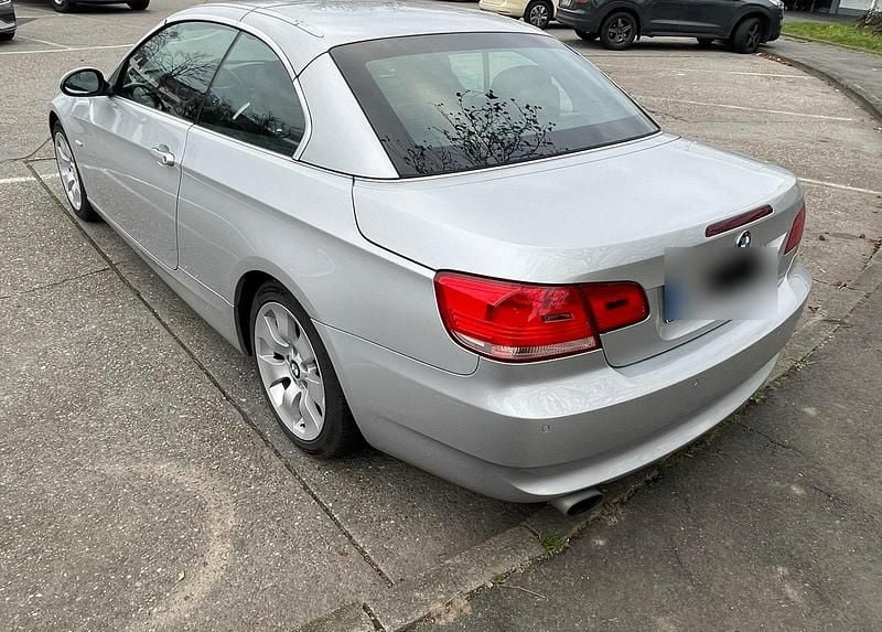 Gebraucht BMW 320 Cabriolet 170 PS (125 kW) 2008 Silber Cabrio