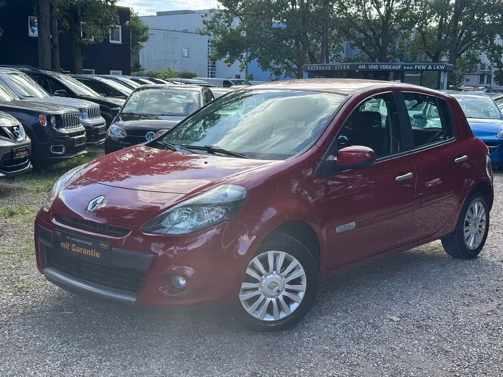 Gebraucht Renault Clio II Dynamique 75 PS (55 kW) 2009 Rot Limousine