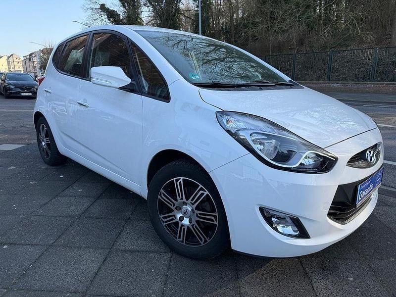 Gebraucht Hyundai ix20 Classic 90 PS (66 kW) 2012 Weiß Kleinwagen