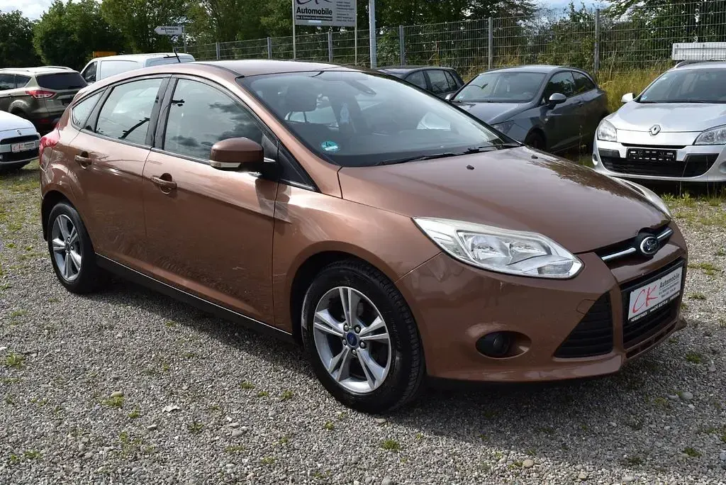 Gebraucht Ford Focus SYNC Edition 125 PS (91 kW) 2014 Braun Limousine
