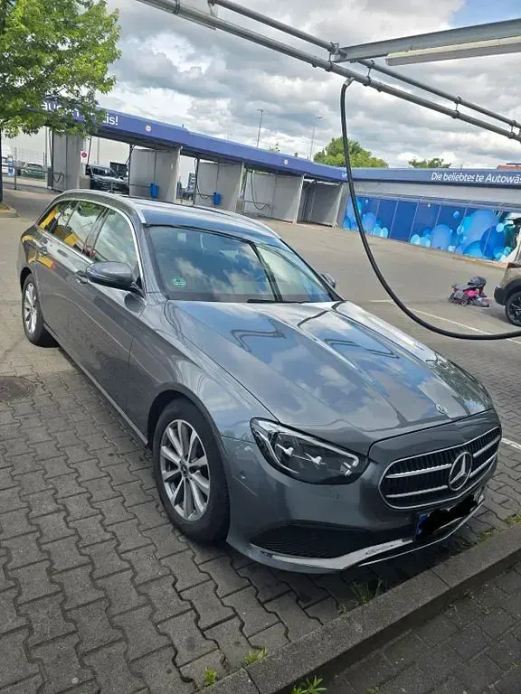 Gebraucht Mercedes E200 197 PS (144 kW) 2021 Grau Limousine