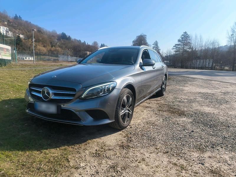 Gebraucht Mercedes C220 194 PS (142 kW) 2020 Silber Kombi
