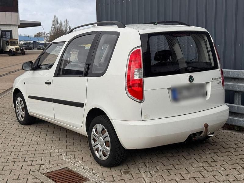Gebraucht Skoda Roomster 75 PS (55 kW) 2011 Weiß Van / Kleinbus