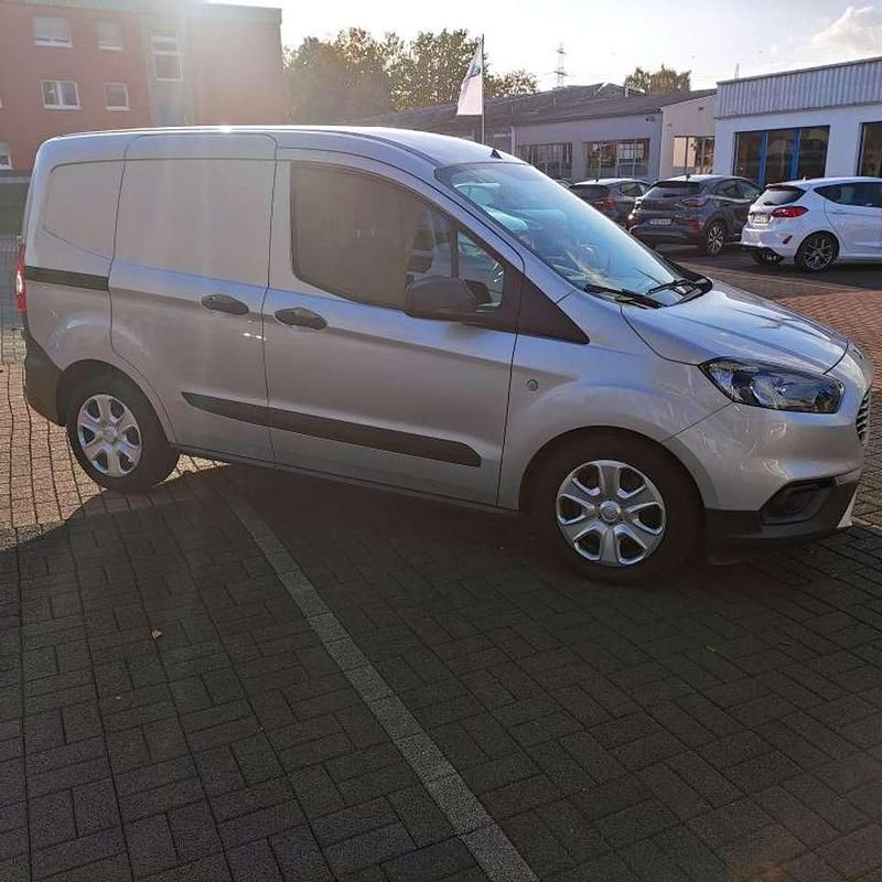 Gebraucht Ford Transit Trend 101 PS (74 kW) 2020 Polarsilber metallic Van / Kleinbus