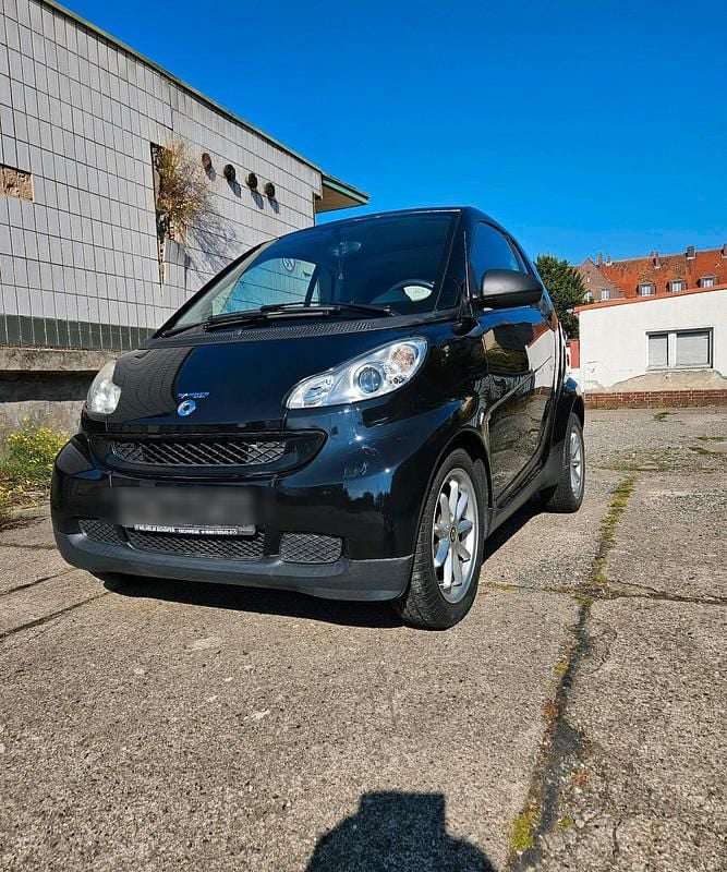 Schwarz Gebraucht 2010 Smart ForTwo Coupé Kleinwagen | 2.900 € (Guter Preis) - Bild 1/4