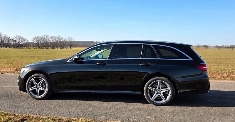 Gebraucht Mercedes E300 306 PS (225 kW) 2019 Schwarz Kombi