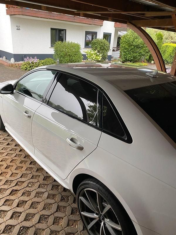 Gebraucht Audi A4 S-Line 190 PS (139 kW) 2017 Weiß Limousine