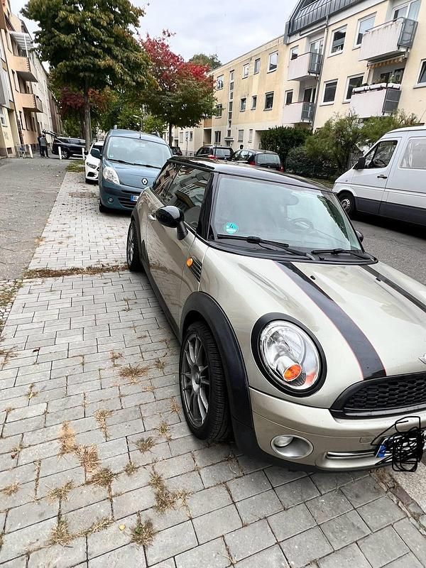Grau Gebraucht 2007 Mini Cooper Coupé Coupé | 3.299 € (Guter Preis) - Bild 1/4