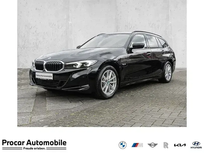 Gebraucht BMW 320e Shadowline 204 PS (150 kW) 2023 Kombi
