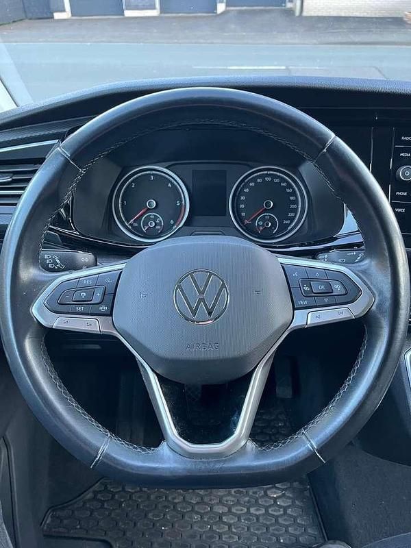 Gebraucht VW Multivan Generation Six 150 PS (110 kW) 2021 Blau Van