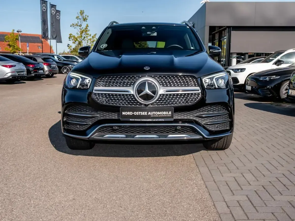 Gebraucht Mercedes GLE350 AMG 194 PS (142 kW) 2024 Metalliclack obsidianschwarz SUV