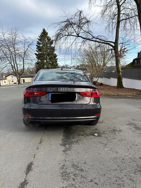 Gebraucht Audi A3 Ambiente 150 PS (110 kW) 2014 Braun Limousine