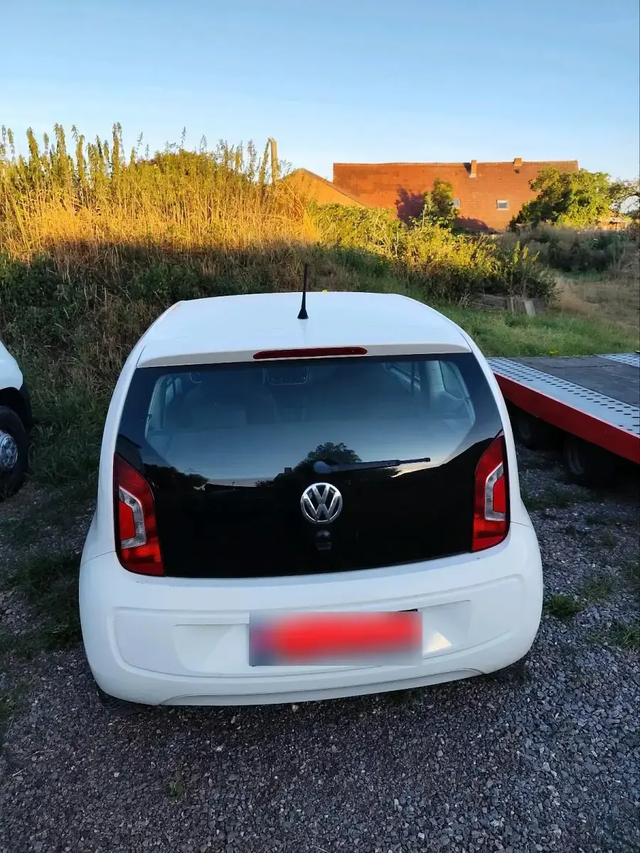 Gebraucht VW up! 60 PS (44 kW) 2015 Weiß Kleinwagen