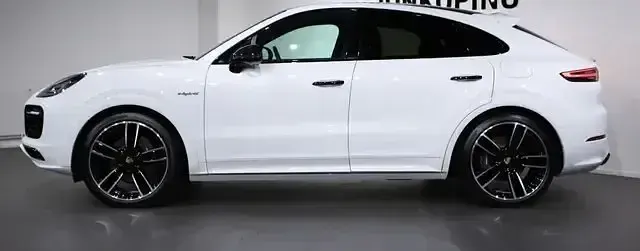 Gebraucht Porsche Cayenne E-Hybrid Coupe Platinum Edition 462 PS (339 kW) 2022 Weiß SUV