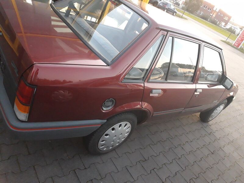 Rot Gebraucht 1992 Opel Corsa Kleinwagen | 3.799 € - Bild 1/4