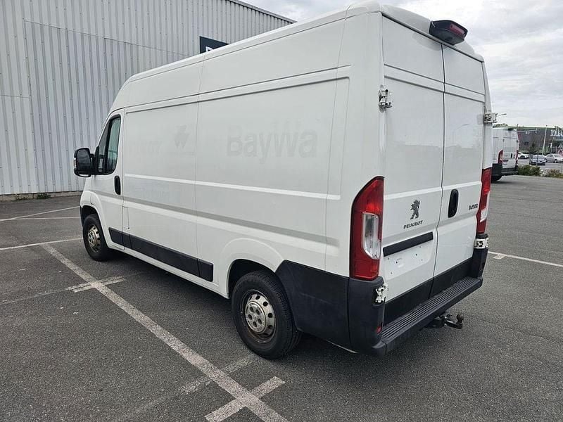 Gebraucht Peugeot Boxer 131 PS (96 kW) 2018 Weiß Van