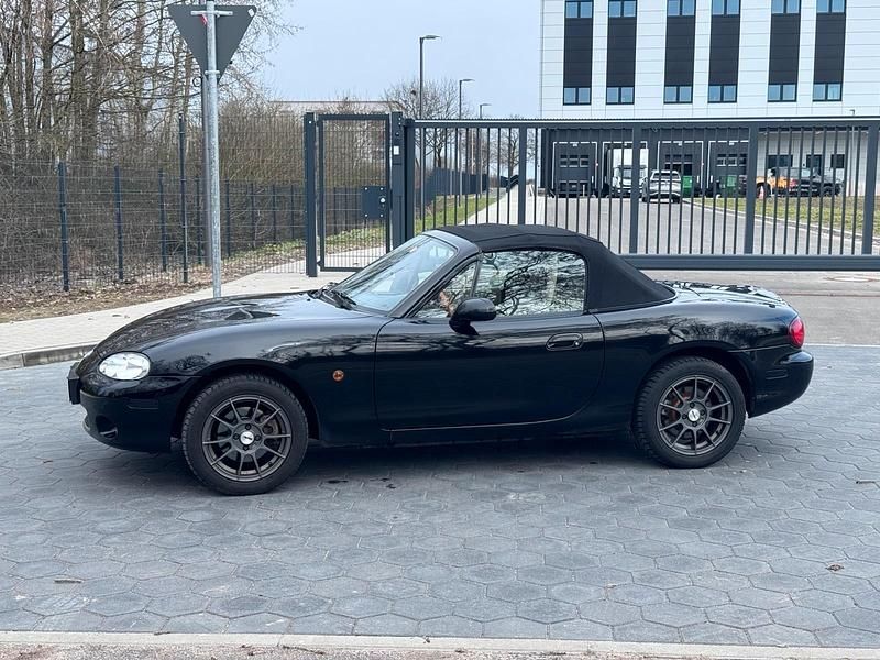 Gebraucht Mazda MX5 110 PS (80 kW) 2003 Schwarz Cabrio