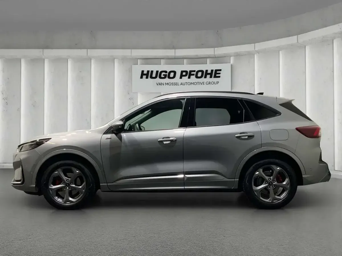 Gebraucht Ford Kuga ST-Line X 186 PS (136 kW) 2024 Solar silver metallic SUV