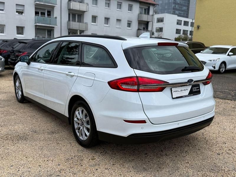 Gebraucht Ford Mondeo 150 PS (110 kW) 2021 Weiß Limousine