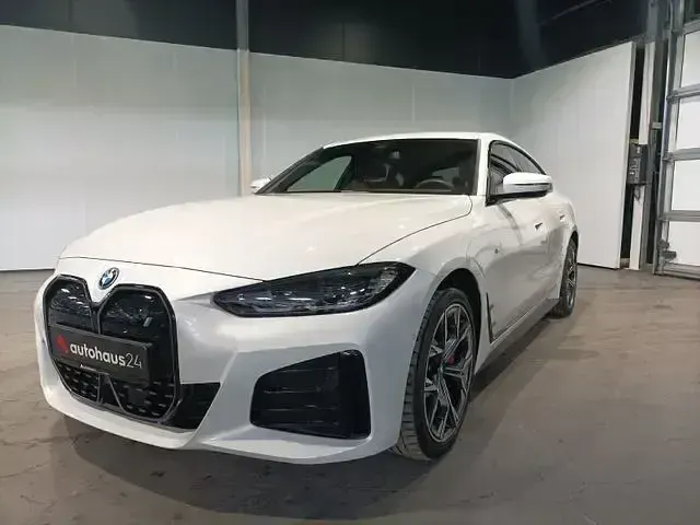 Gebraucht BMW i4 M Sport 250 kW (340 PS) 2023 Weiß Limousine