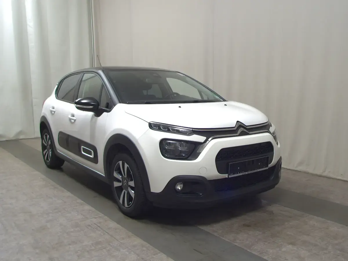 Gebraucht Citroën C3 Shine 83 PS (61 kW) 2022 Weiss Kleinwagen