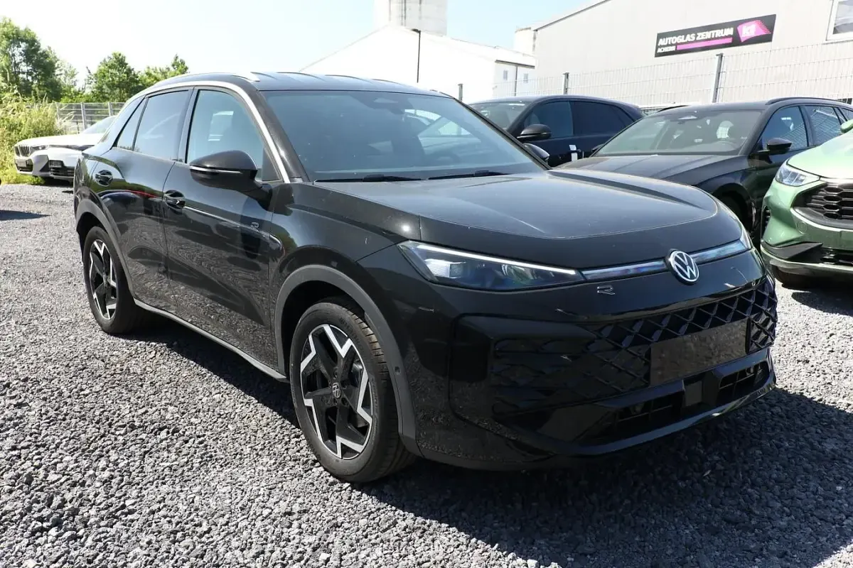 Neu VW T-Roc R-line 150 PS (110 kW) 2026 Wolf grey metallic SUV