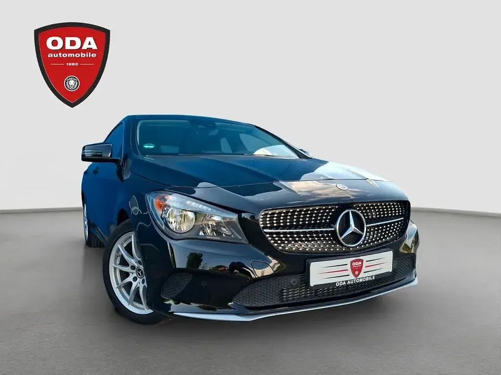 Gebraucht Mercedes CLA220 177 PS (130 kW) 2017 Schwarz Coupé