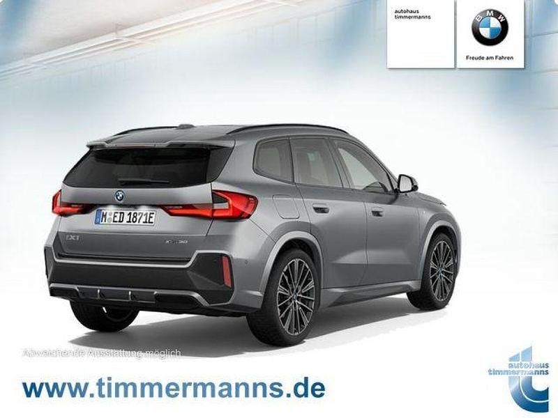 Gebraucht BMW iX1 230 kW (313 PS) 2023  frozen pure grey metallic (metallic) SUV