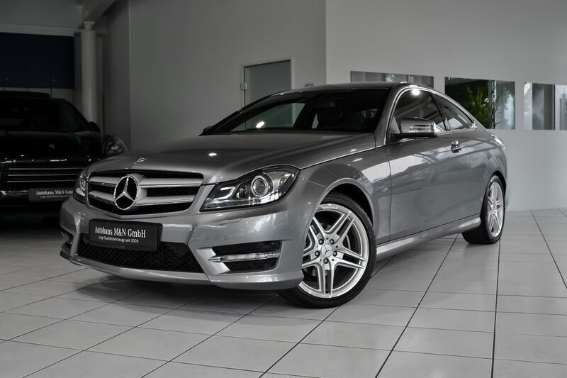 Silber Gebraucht 2011 Mercedes C250 AMG Coupé | 23.900 € - Bild 1/4