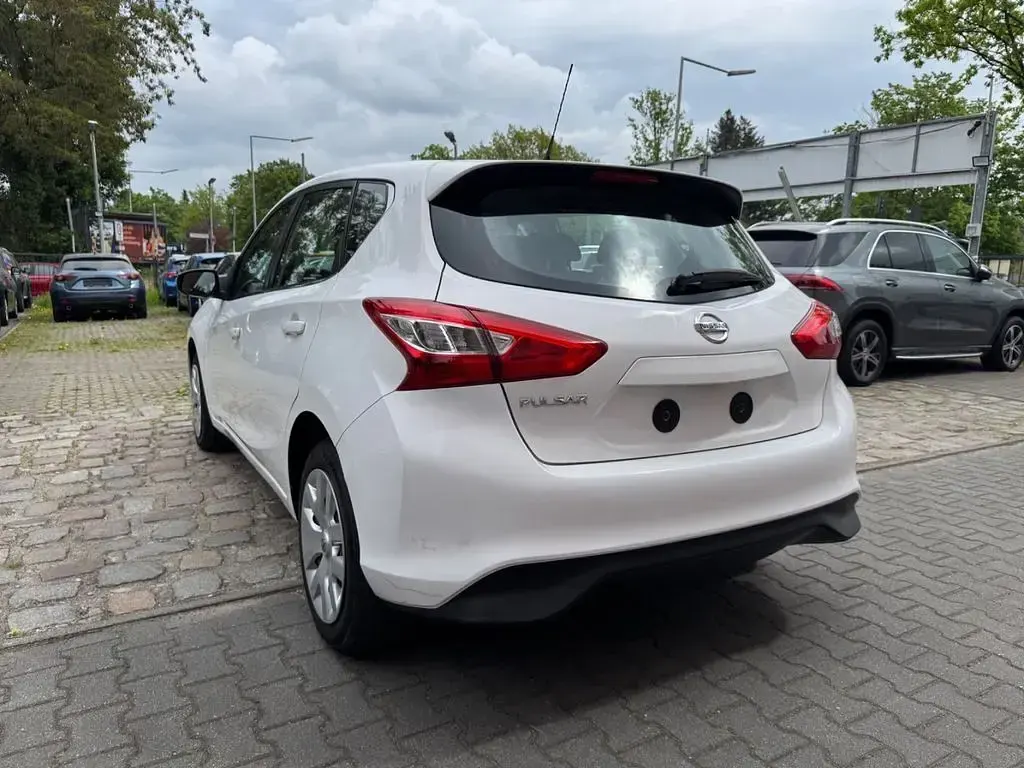 Gebraucht Nissan Pulsar Visia 116 PS (85 kW) 2016 Weiß Kleinwagen