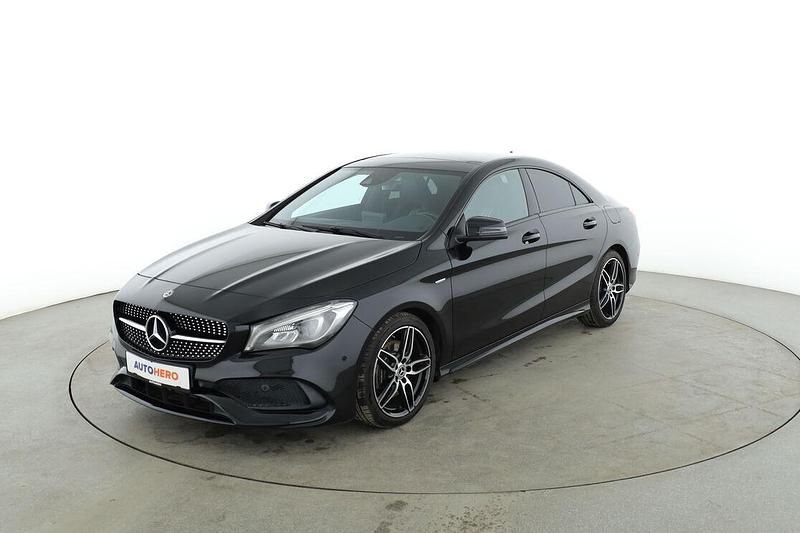 Gebraucht Mercedes CLA220 AMG line 184 PS (135 kW) 2018 Schwarz Limousine