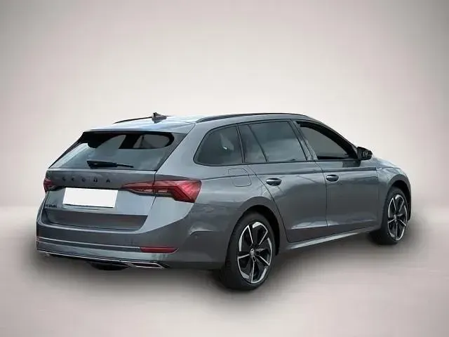 Gebraucht Skoda Octavia SportLine 150 PS (110 kW) 2024 Manufacturer Kombi
