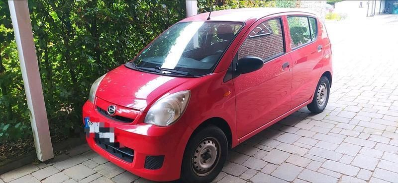 Rot Gebraucht 2009 Daihatsu Cuore Kleinwagen | 850 € (Guter Preis) - Bild 1/4