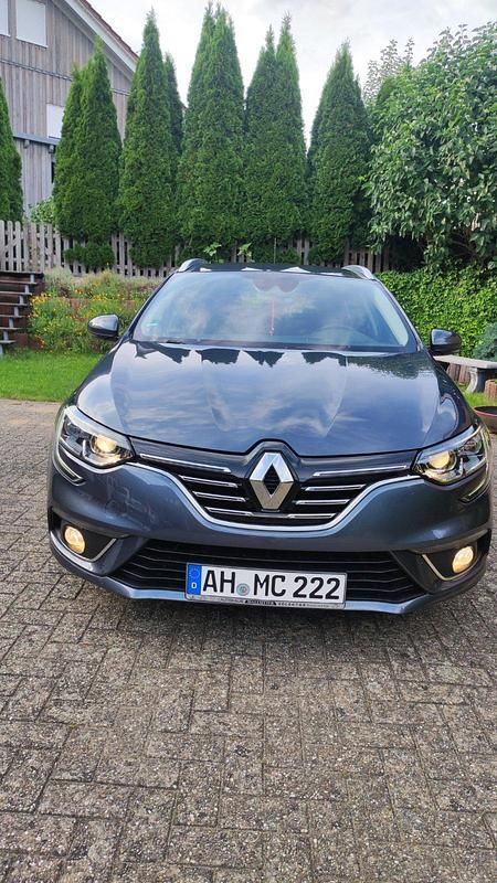 Gebraucht Renault Mégane GrandTour 110 PS (80 kW) 2017 Grau Kombi