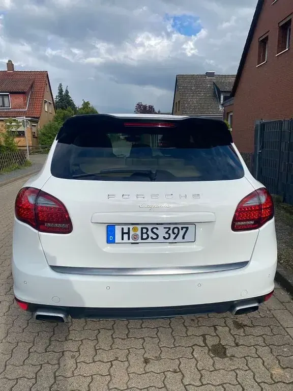 Gebraucht Porsche Cayenne 245 PS (180 kW) 2013 Weiß SUV