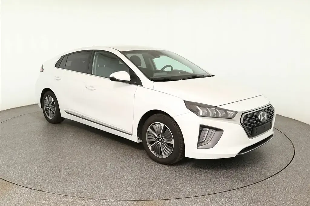 Gebraucht Hyundai Ioniq Style 141 PS (103 kW) 2022 Weiß Kleinwagen
