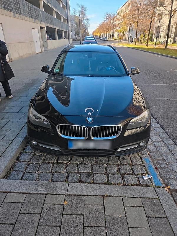 Schwarz Gebraucht 2015 BMW 520 Kombi | 6.500 € (Superpreis) - Bild 1/4