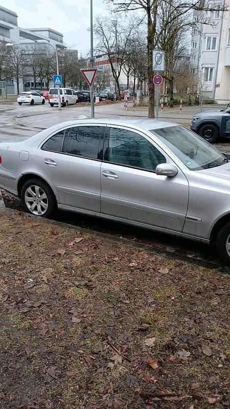 Gebraucht Mercedes E320 224 PS (164 kW) 2002 Silber Limousine