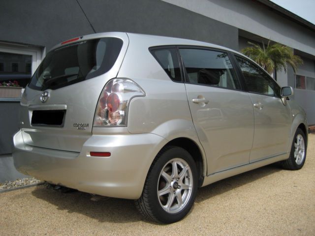 Gebraucht Toyota Corolla Verso Sol 129 PS (94 kW) 2005 Silber metallic Van / Kleinbus