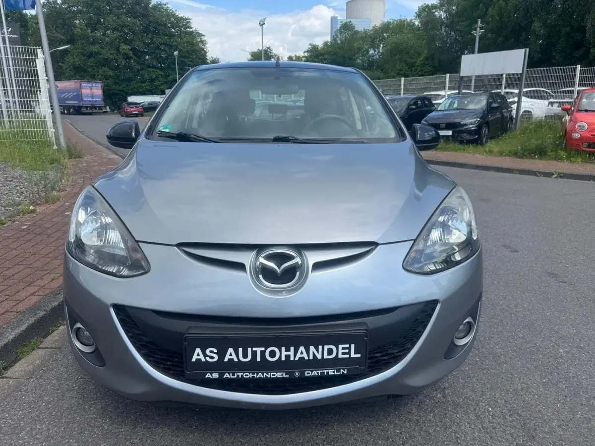 Gebraucht Mazda 2 Prime-Line 75 PS (55 kW) 2012 Grau Kleinwagen
