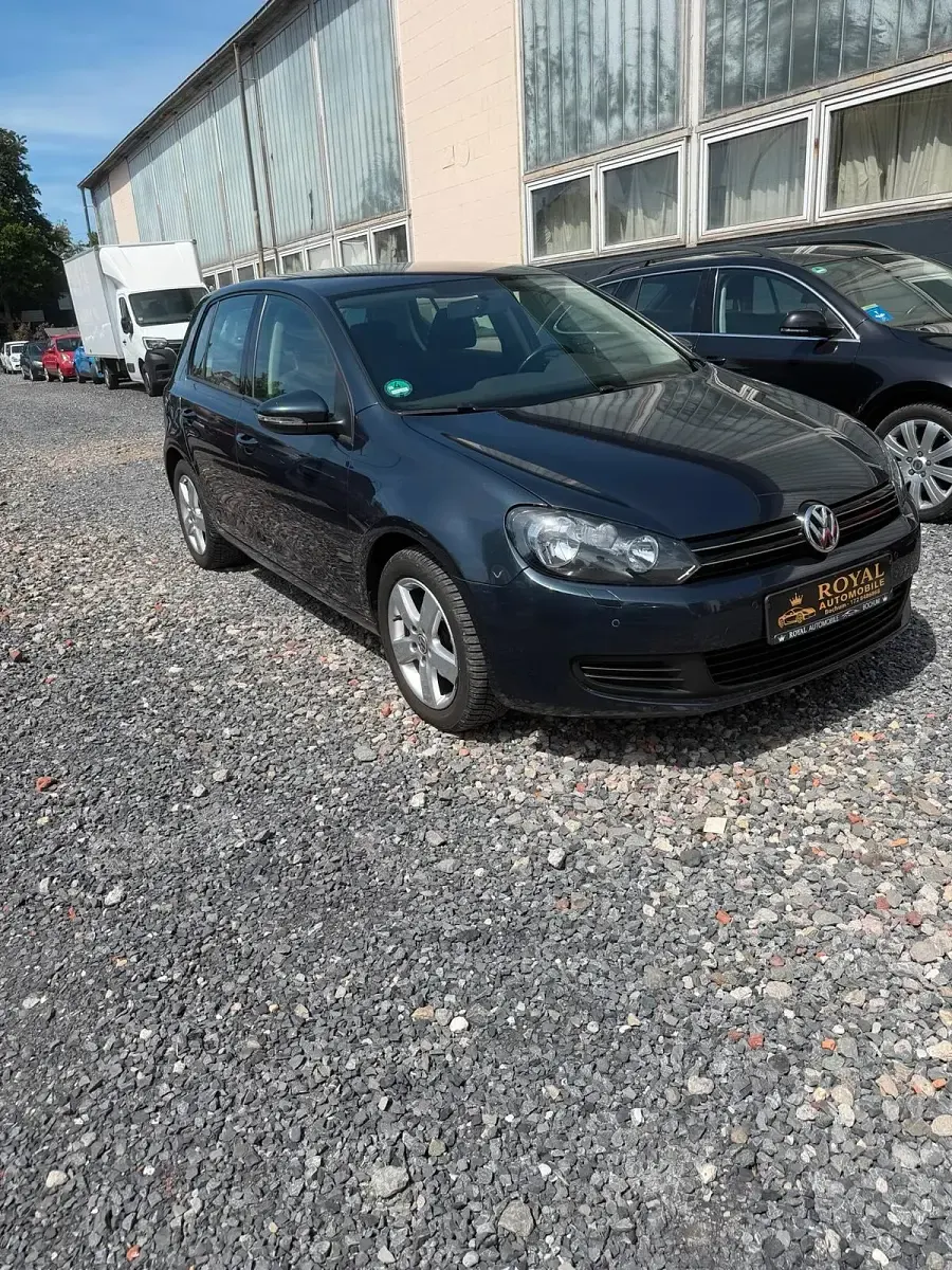 Gebraucht VW Golf VI Comfortline 105 PS (77 kW) 2010 Blau Kleinwagen