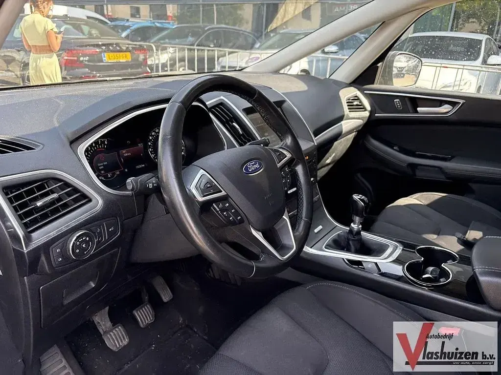Gebraucht Ford S-MAX Titanium 160 PS (117 kW) 2016 Grau Van / Kleinbus