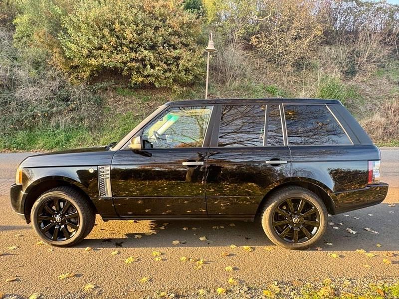 Schwarz Gebraucht 2011 Land Rover Range Rover Vogue SUV | 13.999 € (Superpreis) - Bild 1/4