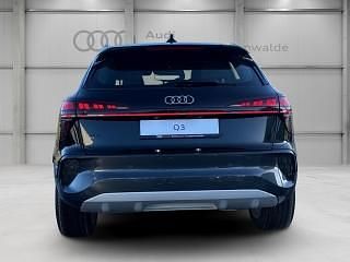 Neu Audi Q3 Ambiente 150 PS (110 kW) 2025 Schwarz SUV