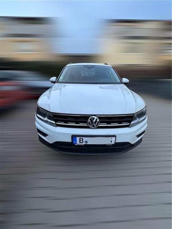 Weiß Gebraucht 2018 VW Tiguan Comfortline SUV | 15.500 € (Guter Preis) - Bild 1/4